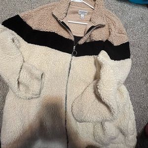 Arizona women’s XXL teddy style jacket